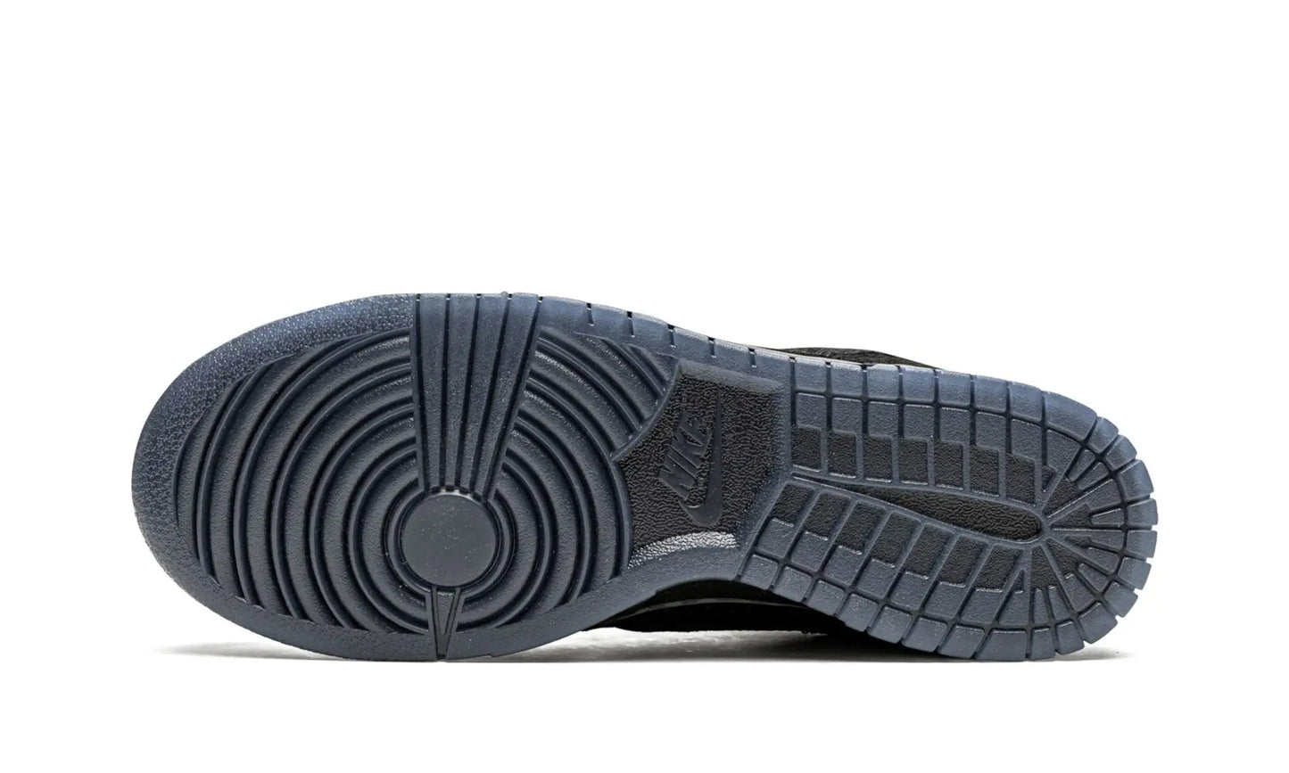 Tênis Nike Dunk Low x Undefeated "5 on it" - DO9329-001