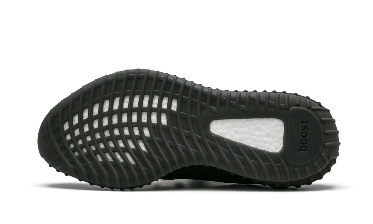 Tênis Adidas Yeezy Boost 350 v2 'Oreo' - BY1604