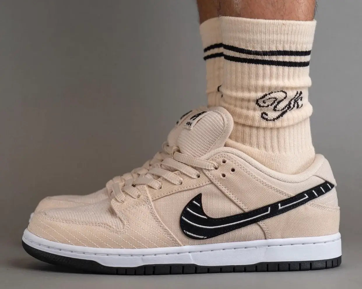 Tênis Nike Dunk Low SB x Albino & Preto "Jiu-Jitsu" - FD2627-200