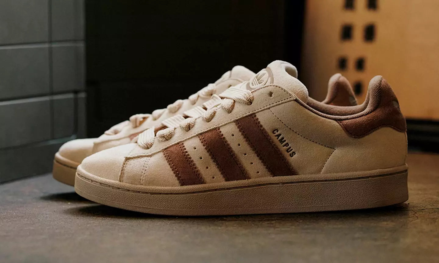 Tênis Adidas Campus 00s 'Chalk White Brown' - IG5996