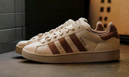 Tênis Adidas Campus 00s 'Chalk White Brown' - IG5996
