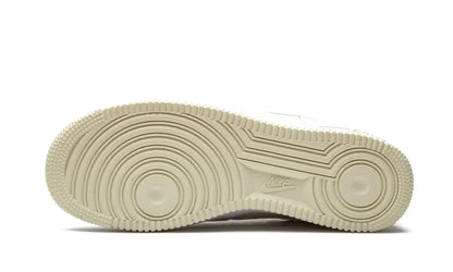 Tênis Air Force 1 Luxe "Popcorn" - CW2919-100