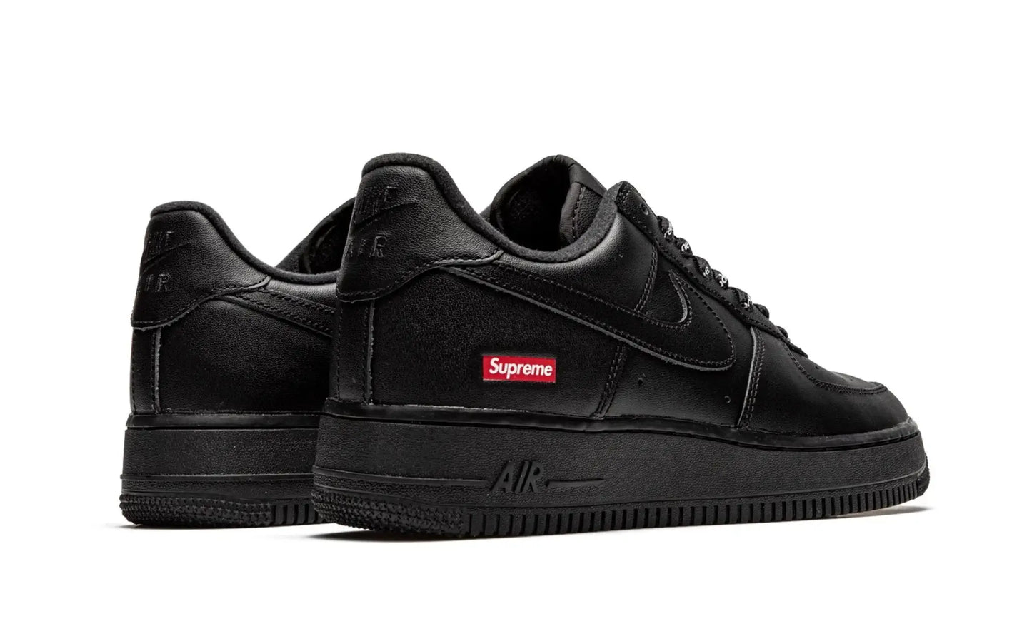 Tênis Air Force 1  x Supreme "Black" Preto - CU9225-001