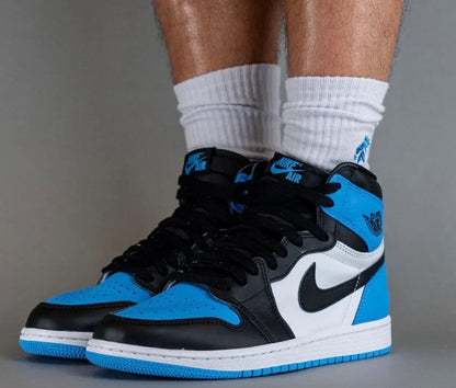 Tênis Air Jordan 1 High "UNC Toe" Azul - DZ5485-400