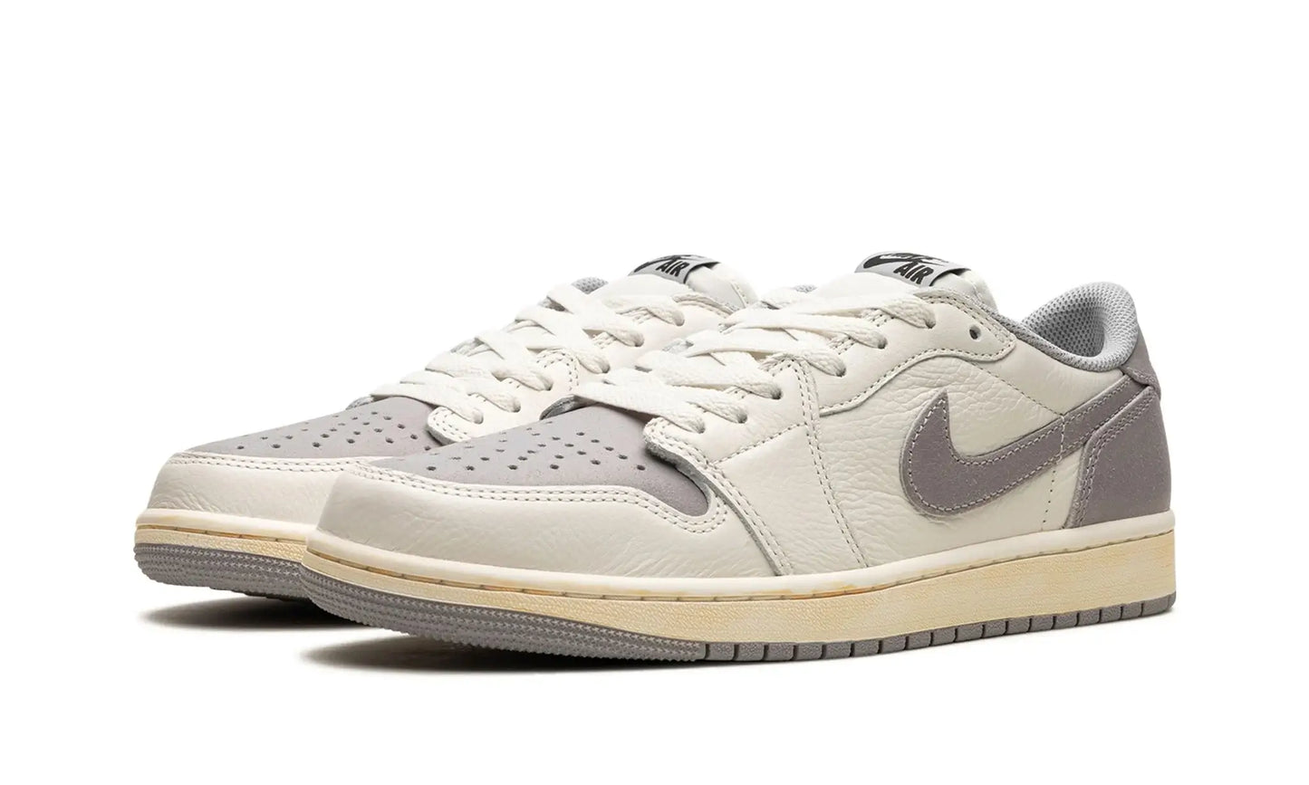 Tênis Air Jordan 1 Low "Atmosphere Grey" Cinza - CZ0790-101
