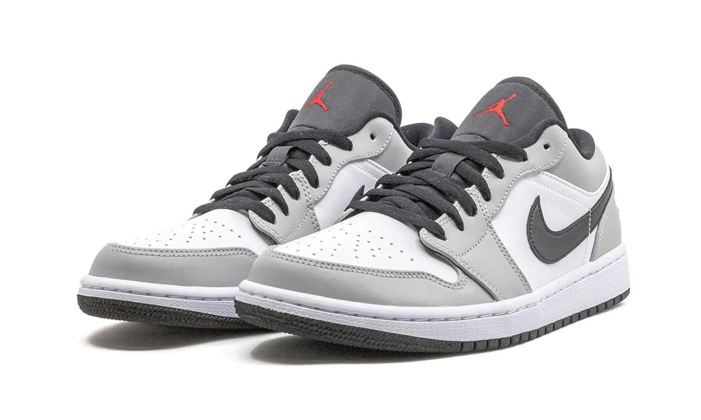 Tênis Air jordan 1 Low "Light Smoke Grey" - 553558-030