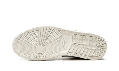 Tênis Air Jordan 1 Low "Paris" Branco - CV3043100