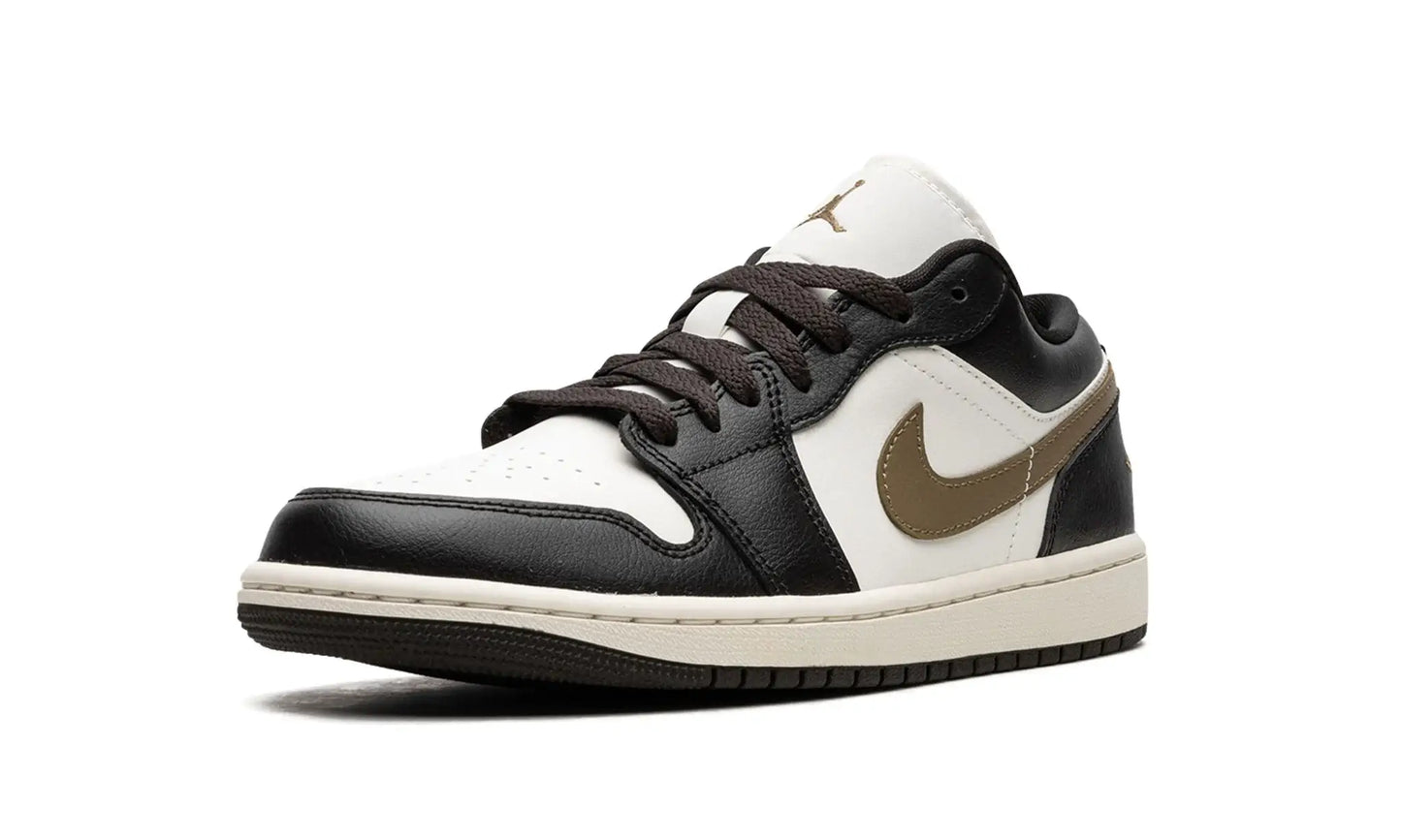Tênis Air Jordan 1 Low "Shadow Brown" Preto / Dourado - DC0774-200
