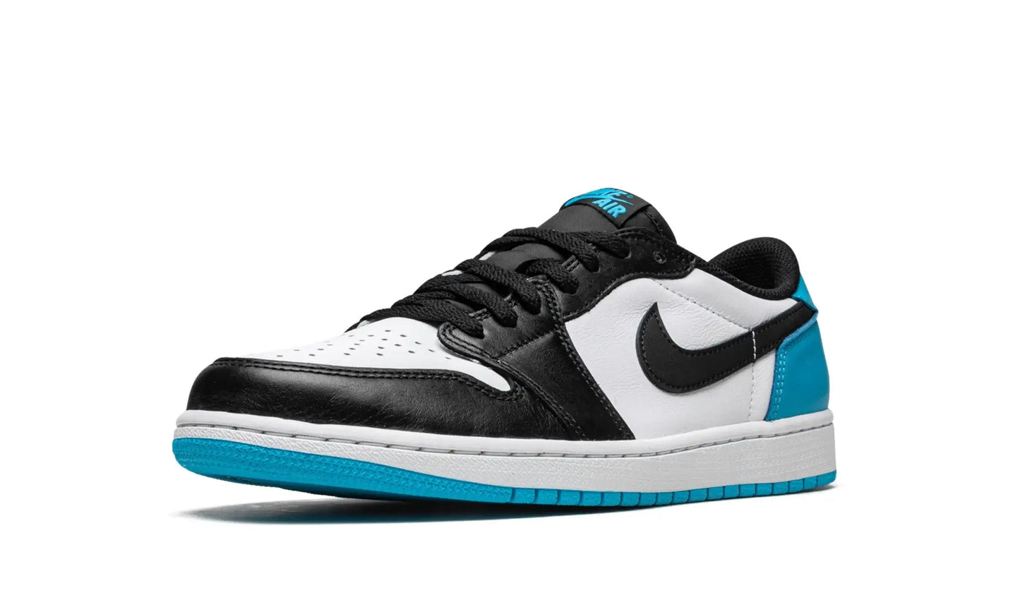 Tênis Air jordan 1 Low "UNC" Azul / Preto - CZ0790-104