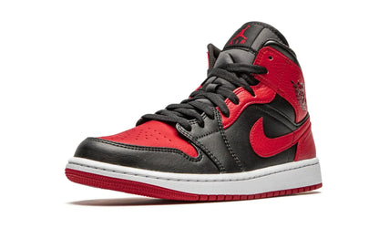 Tênis Air Jordan 1 Mid "Banned" Vermelho / Preto - 554725-074
