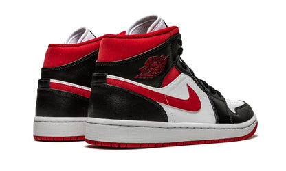 Tênis Air Jordan 1 Mid "Black Gym Red" Vermelho - 554724-122