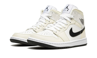 Tênis Air Jordan 1 Mid Feminino "Coconut MIlk" Amarelo - BQ6472-121