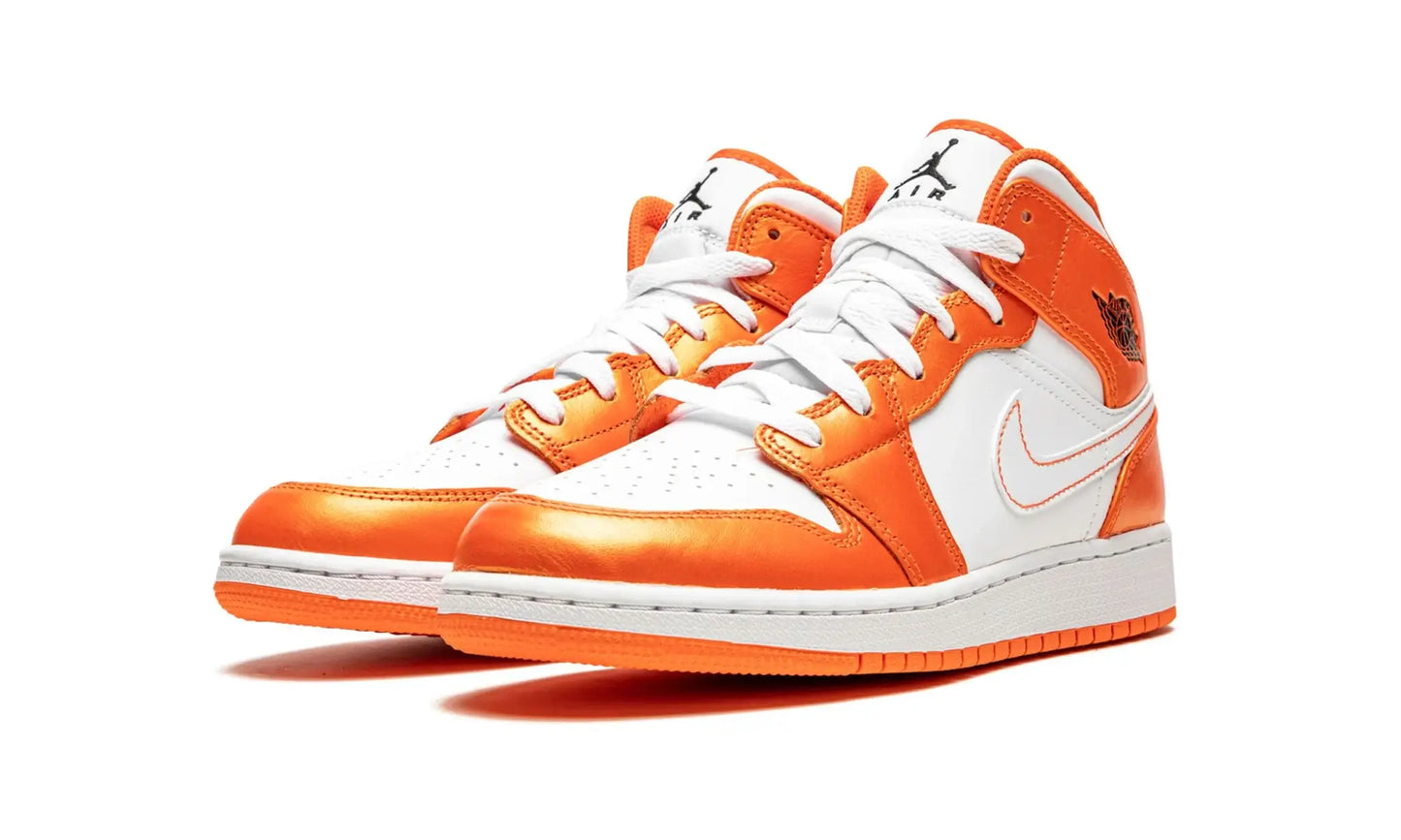 Tênis Air Jordan 1 Mid "Metallic Orange" Laranja - DM3531-800
