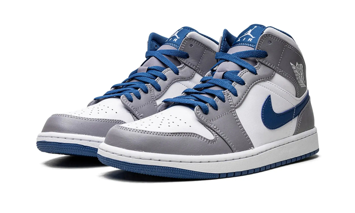 Tênis Air Jordan 1 Mid Masculino "True Blue" Cinza / Azul - DQ8426-014