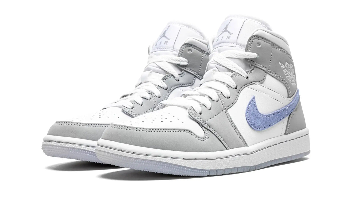 Tênis Air Jordan 1 Mid Feminino "Wolf Grey" Cinza - BQ6472-105