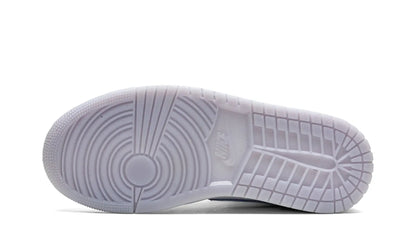 Tênis Air Jordan 1 Mid Feminino "Wolf Grey" Cinza - BQ6472-105