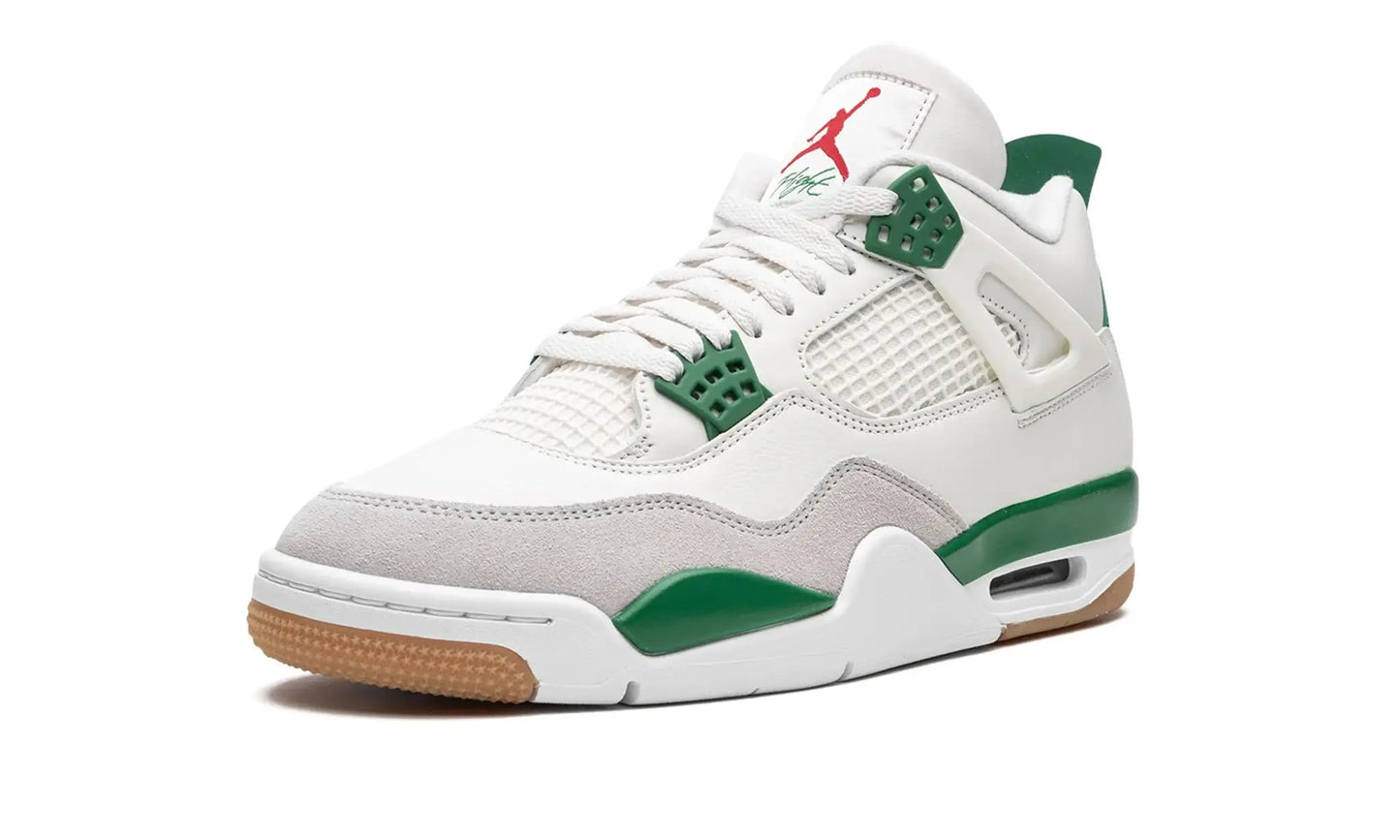 Tênis Air jordan 4 SB "Pine Green" Branco / Verde - DR5415-103