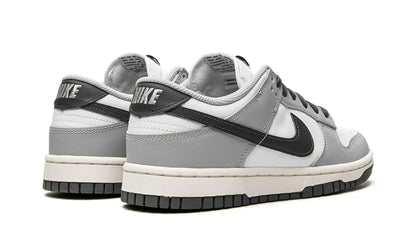 Tênis Nike Dunk Low Feminino "Light Smoke Grey" Cinza - DD1503-117