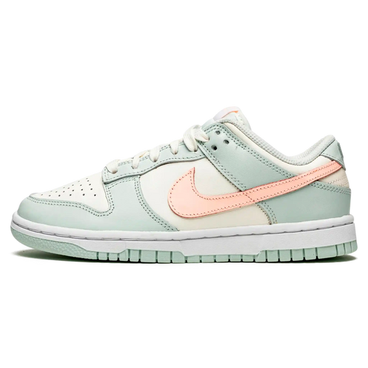 Tênis Nike Dunk Low Feminino "Barely Green" Verde - DD1503-104