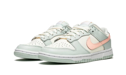 Tênis Nike Dunk Low Feminino "Barely Green" Verde - DD1503-104