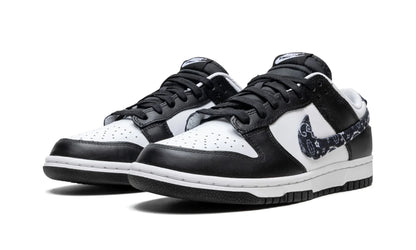 Tênis Nike Dunk Low Feminino "Black Paisley" Preto / Branco - DH4401-100