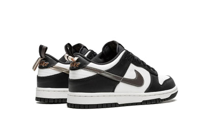 Tênis Nike Dunk Low Feminino "Black White Metallic" - DH9764-001