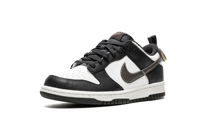 Tênis Nike Dunk Low Feminino "Black White Metallic" - DH9764-001