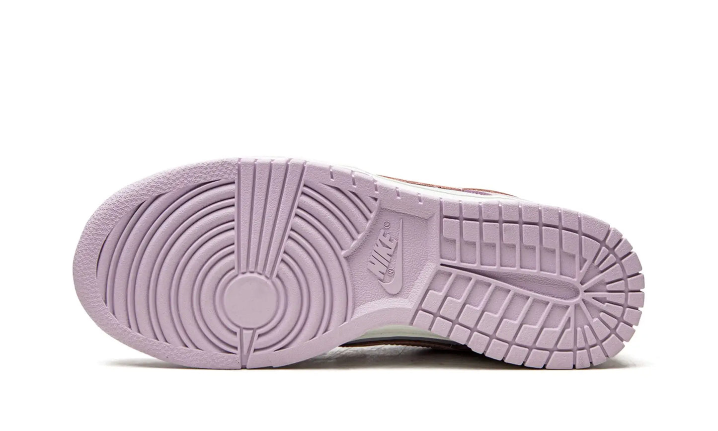 Tênis Nike Dunk Low Feminino "Easter 2022" Rosa - DD1503-001