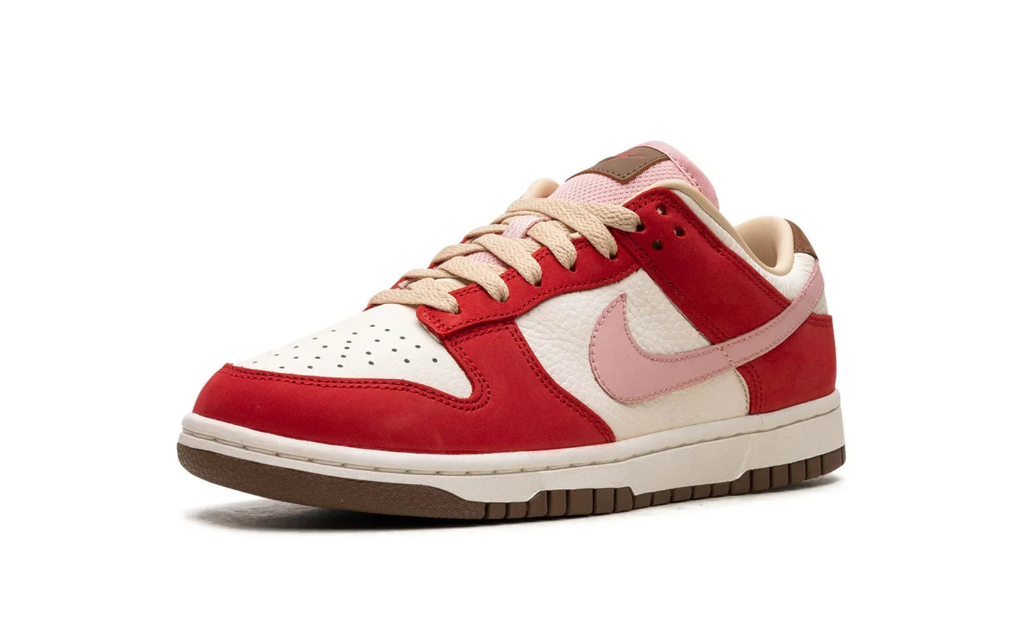 Tênis Nike Dunk Low Feminino "Bacon" Vermelho / Rosa - FB7910-600