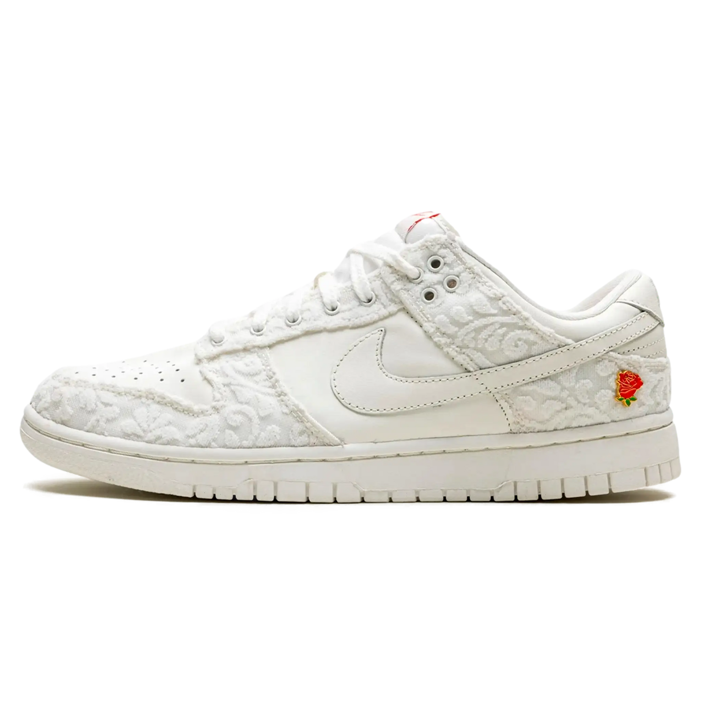Tênis Nike Dunk Low Feminino "Give Her Flowers" Branco - FZ3775-133