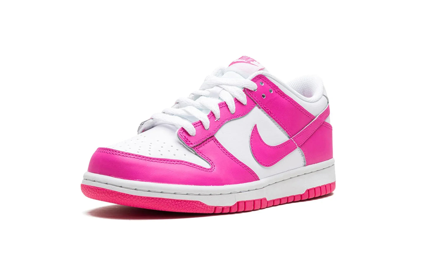 Tênis Nike Dunk Low Feminino "Laser Fuchsia" Rosa - FB9109-102