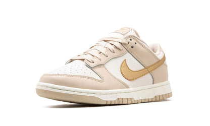Tênis Nike Dunk Low Feminino "Metallic Gold" Dourado - DX5930-001
