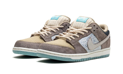Tênis Nike Dunk Low SB "Big Money Savings" Marrom - FZ3129-200