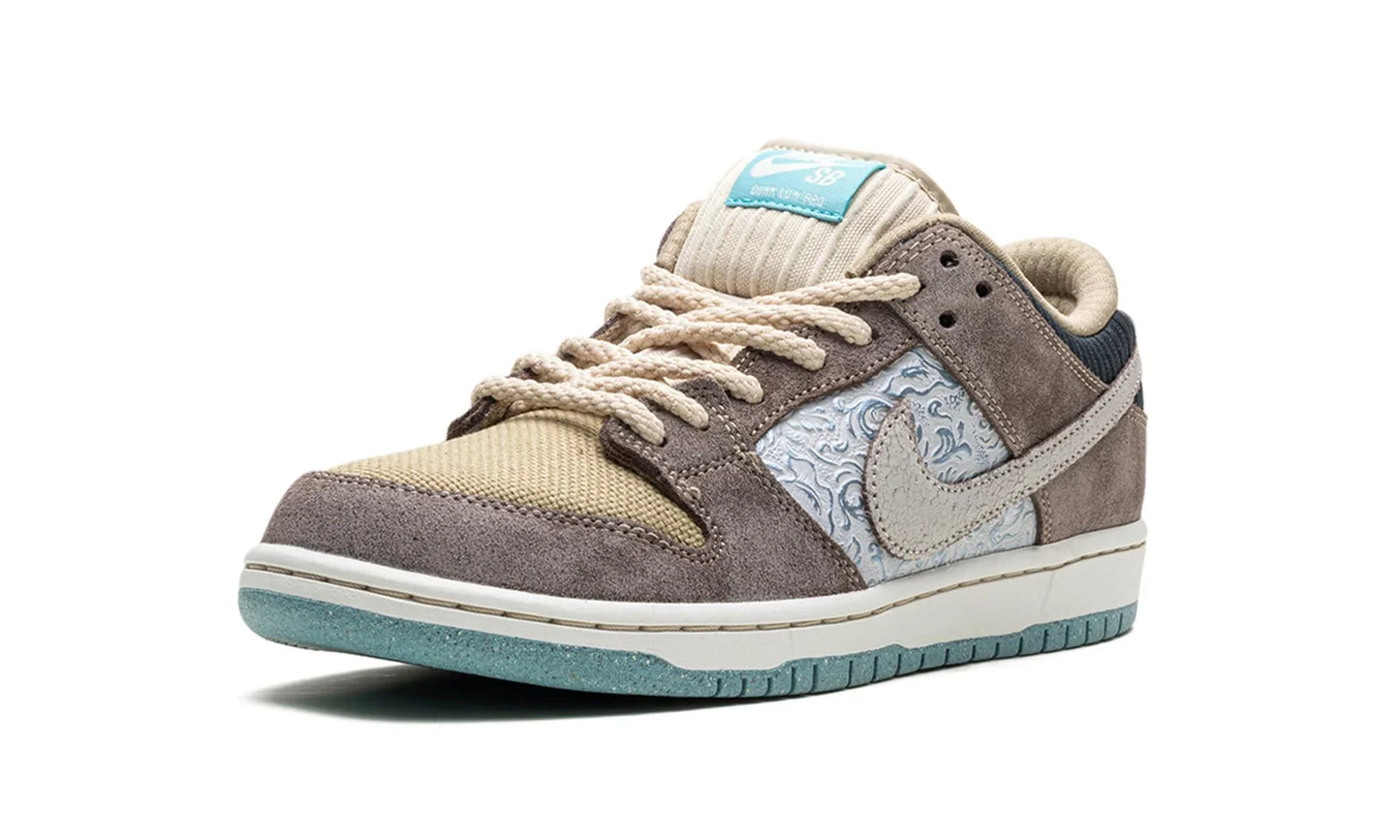 Tênis Nike Dunk Low SB "Big Money Savings" Marrom - FZ3129-200