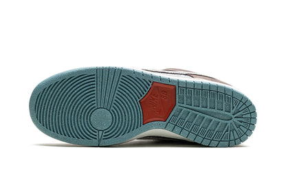 Tênis Nike Dunk Low SB "Big Money Savings" Marrom - FZ3129-200