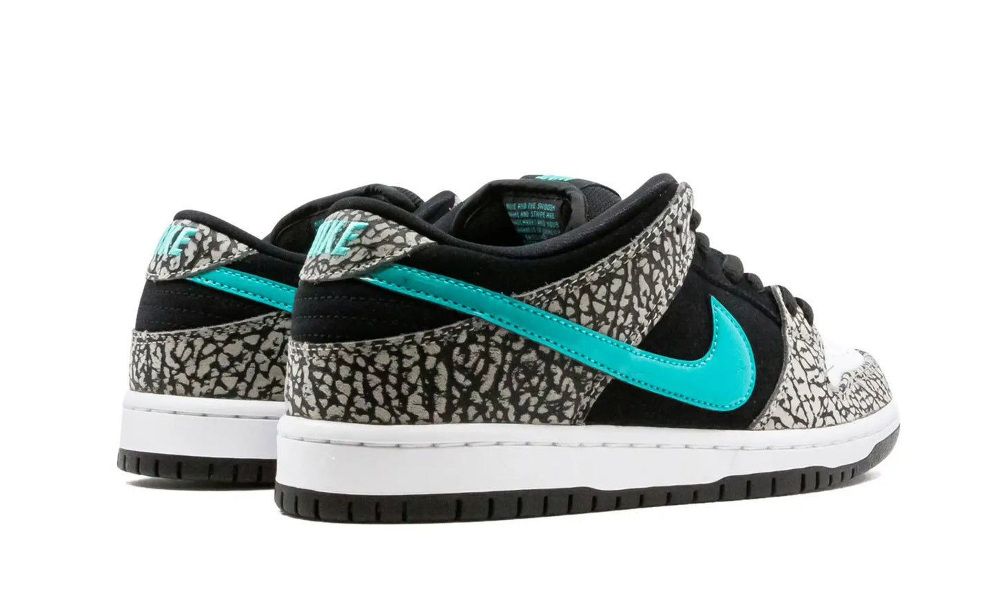 Tênis Nike Dunk Low SB "Elephant" - BQ6817-009
