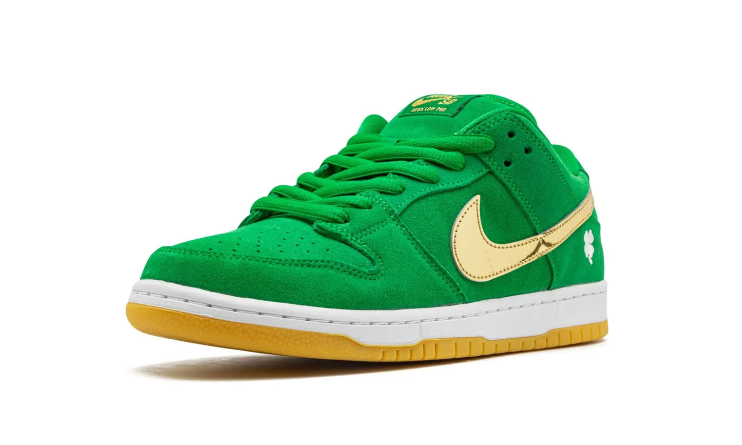 Tênis Nike Dunk Low SB "St. Patrick's Day" Verde - BQ6817-303