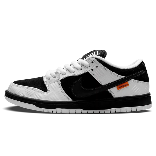 Tênis Nike Dunk Low SB "TIGHTBOOTH" Preto / Branco - FD2629-100