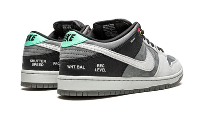 Tênis Nike Dunk Low SB "VX1000" Cinza / Preto - CV1659-001