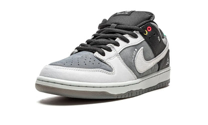 Tênis Nike Dunk Low SB "VX1000" Cinza / Preto - CV1659-001