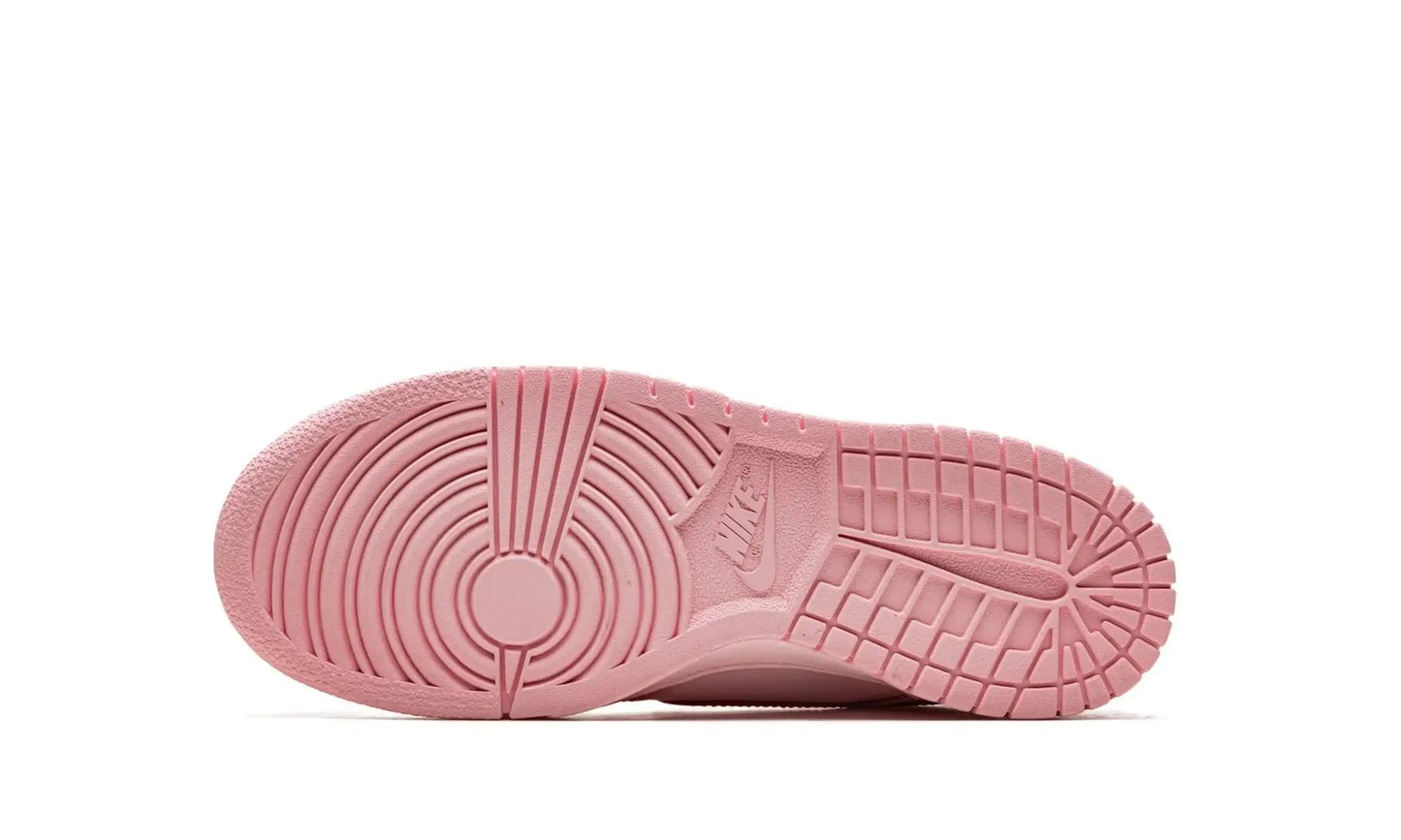 Tênis Nike Dunk Low Feminino "Triple Pink" Rosa - DH9765-600