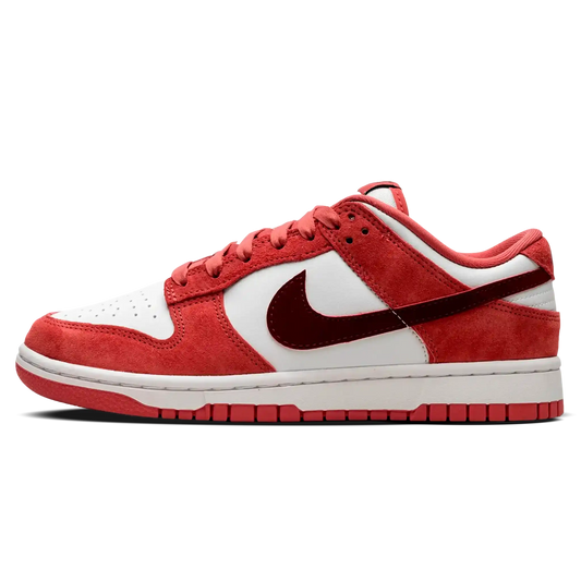 Tênis Nike Dunk Low Feminino "Valentine's Day" Vermelho - FQ7056-100