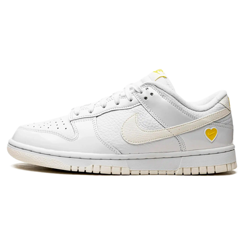Tênis Nike Dunk Low Feminino "Yellow Heart" Branco - FD0803-100