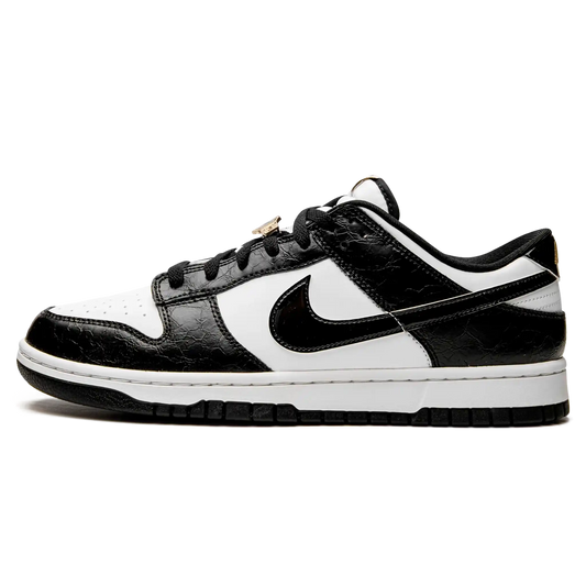 Tênis Nike Dunk Low Black "World Champ" Preto / Branco - DR9511-100