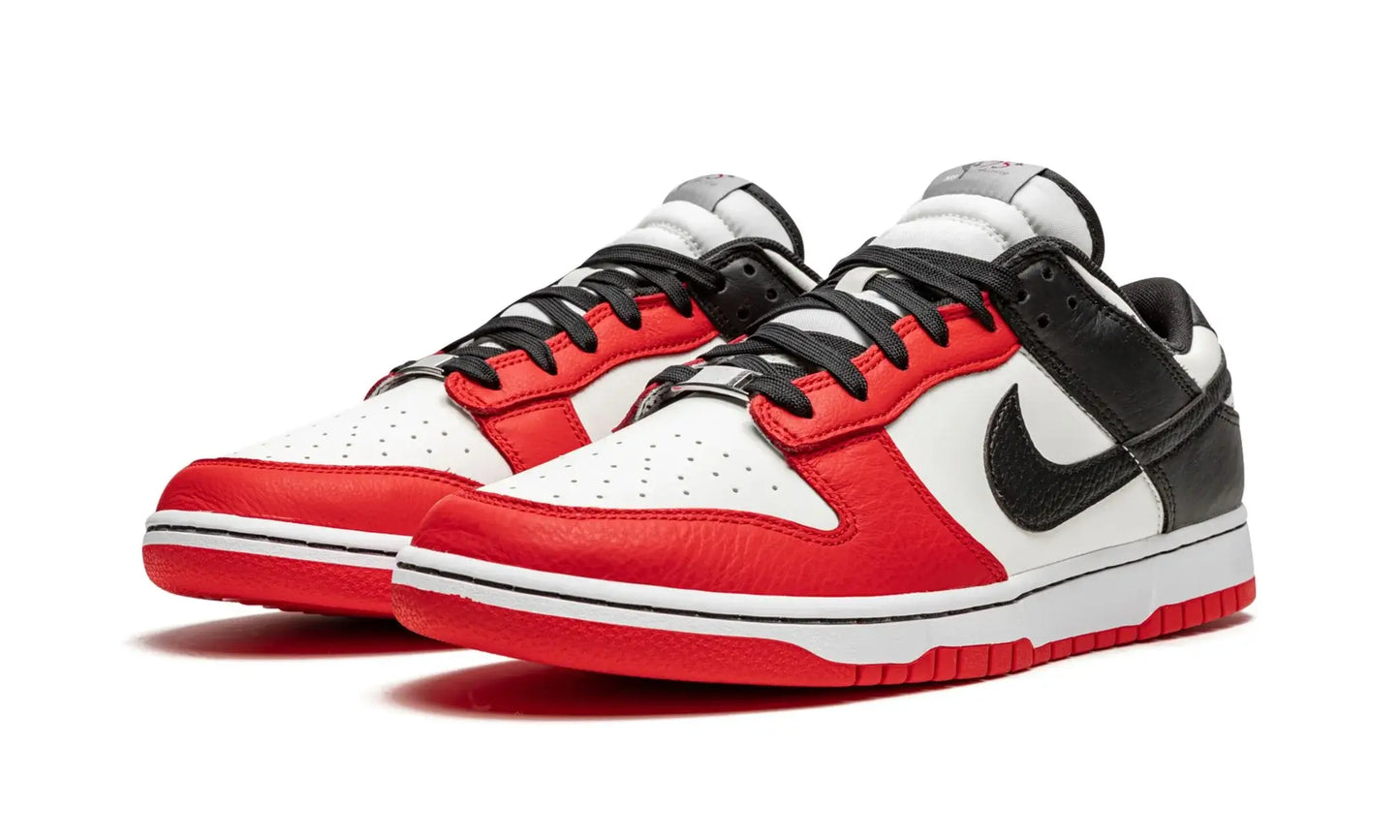 Tênis Nike Dunk Low x NBA "Chicago" Vermelho / Preto - DD3363-100