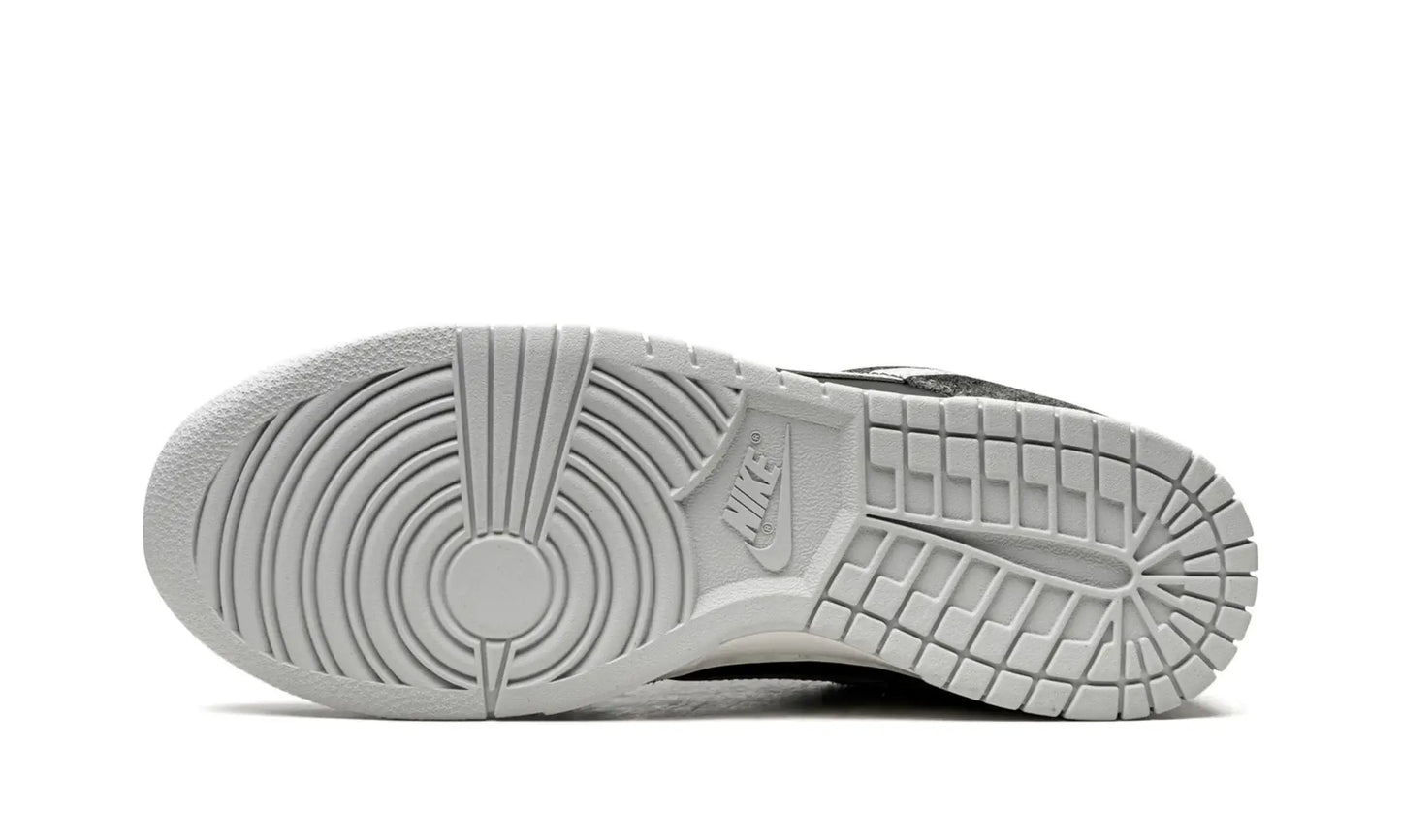 Tênis Nike Dunk Low "Zebra" Preto - DH7913-001