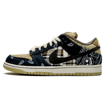 Tênis Nike Dunk Low SB  x Travis Scott "Cactus Jack" - CT5053-001