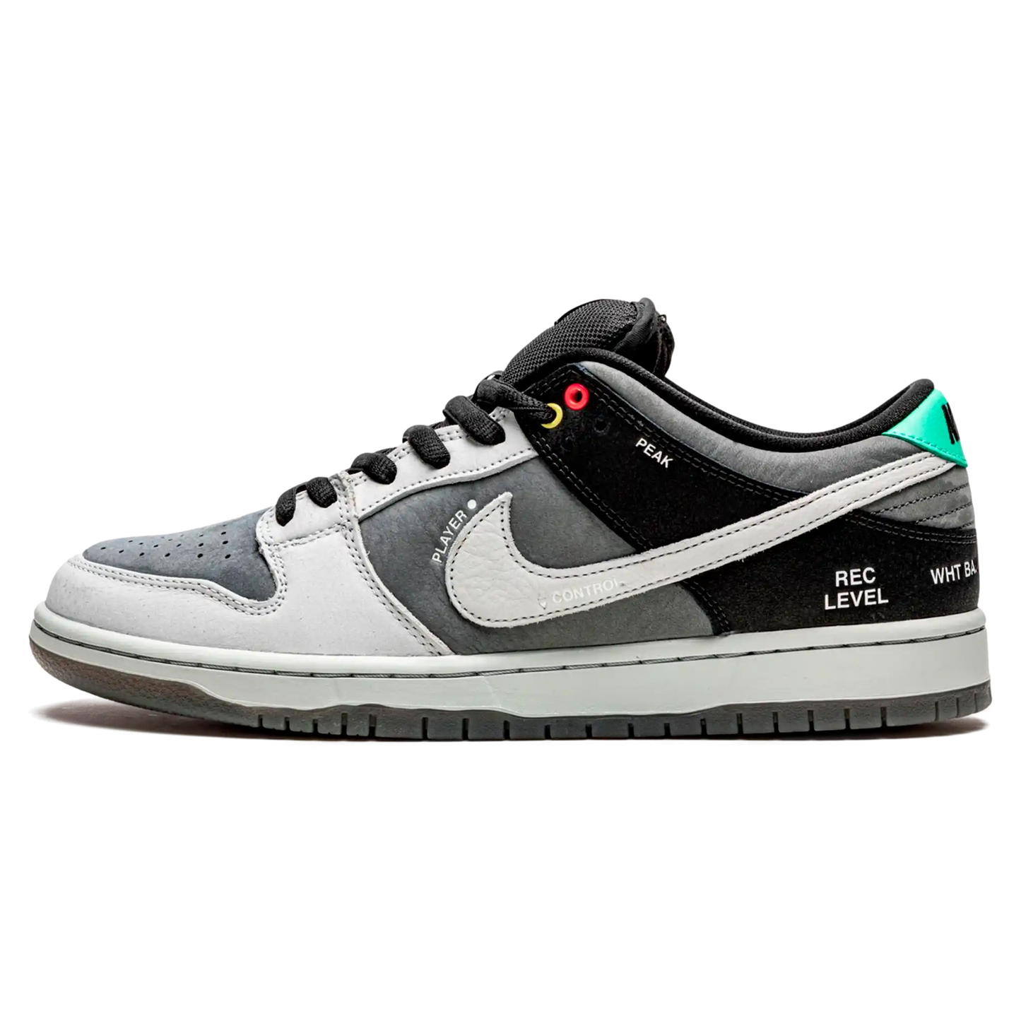 Tênis Nike Dunk Low SB "VX1000" Cinza / Preto - CV1659-001