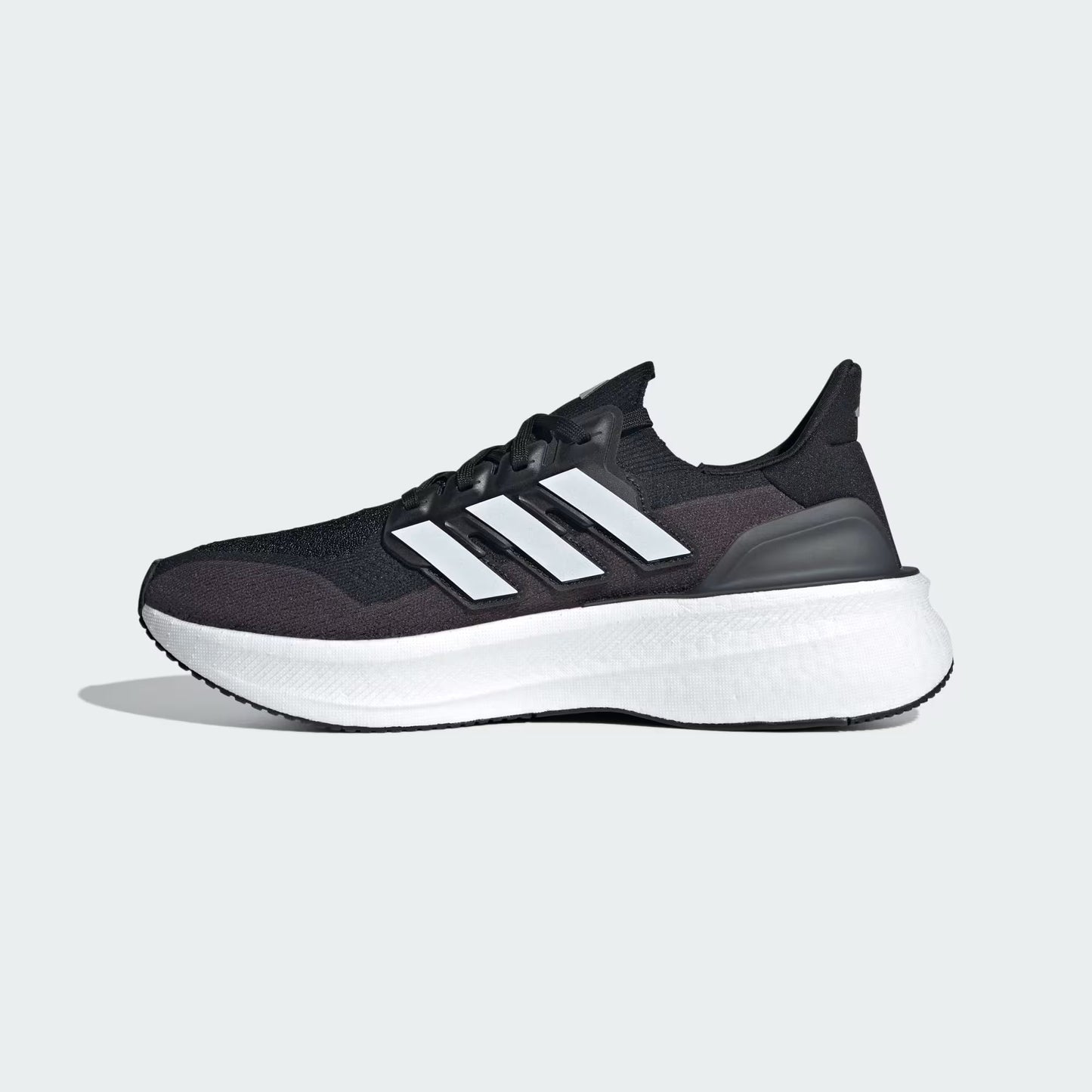 Tênis Adidas UltraBoost 5 'Black White' - JH9633
