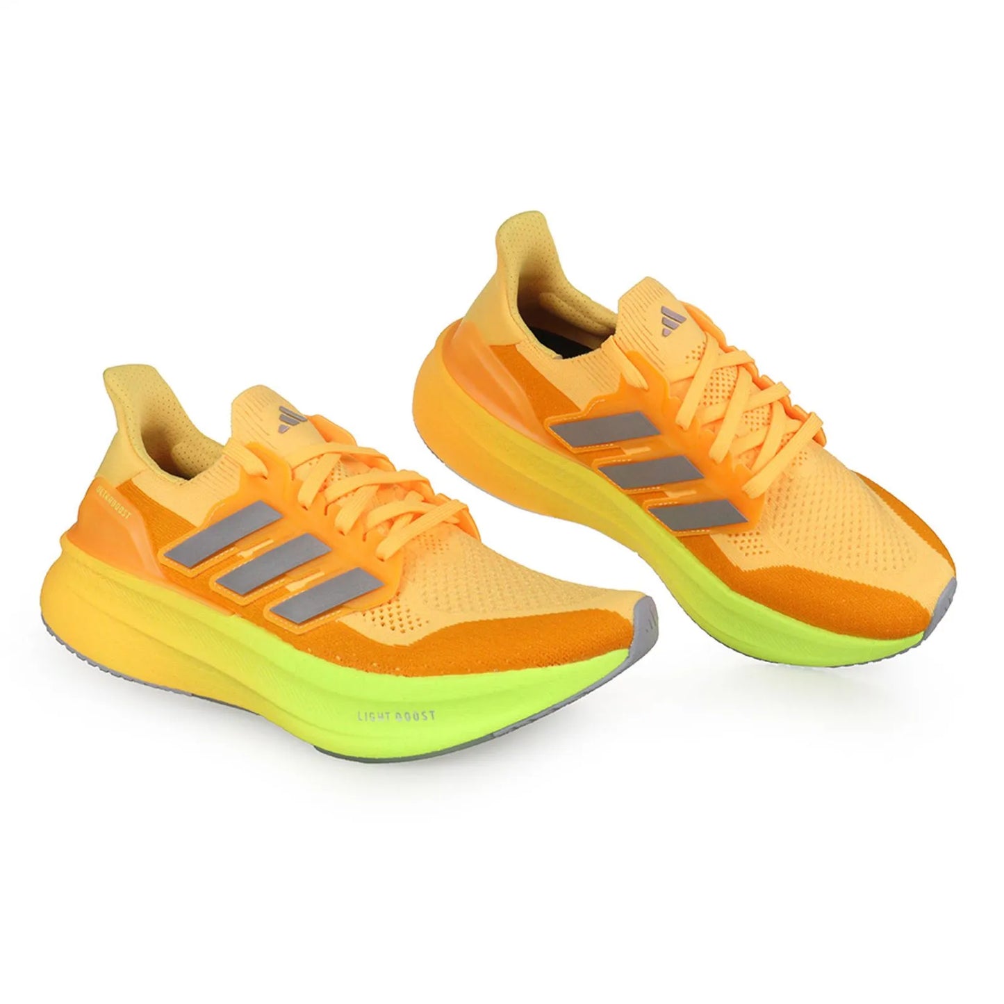 Tênis Adidas UltraBoost 5 'Spark Halo Silver' - ID8811